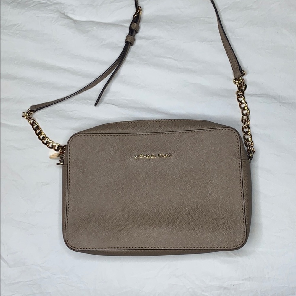 Micheal Kors crossbody taupe